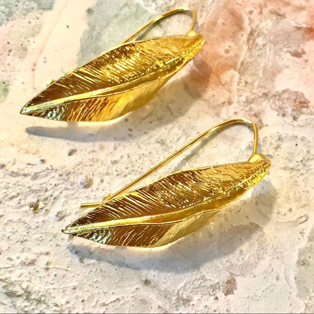 🍃Gold Leaf Earrings🍃 - Picture 7 of 8